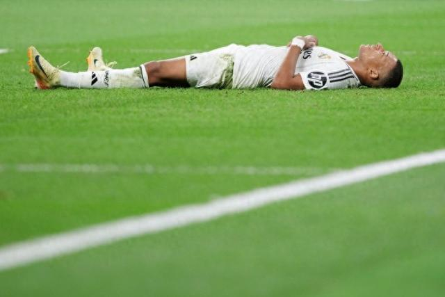 巴黎圣日耳曼姆巴佩帽子戏法（姆巴佩为巴黎圣日耳曼上演帽子戏法）