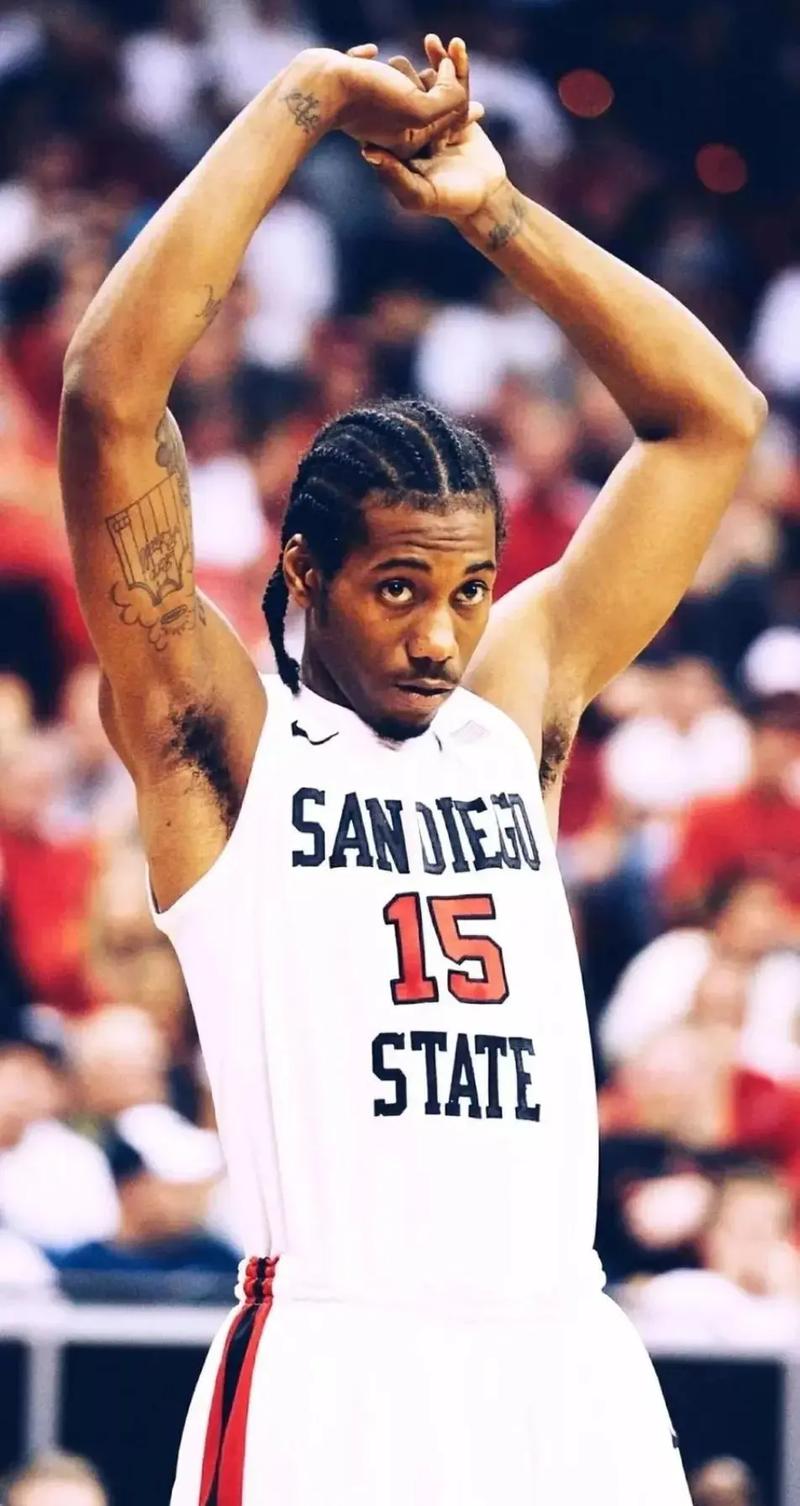 塞维利亚爆冷击败强敌震惊全西班牙（塞维利亚爆冷掀翻豪强，震撼西班牙足坛）