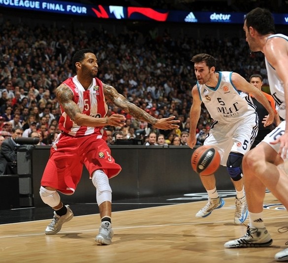 张琳艳身穿阿根廷2026世界杯球衣：期待在美加墨见到梅西（张琳艳身披阿根廷2026世界杯战袍：盼在美加墨与梅西相见）