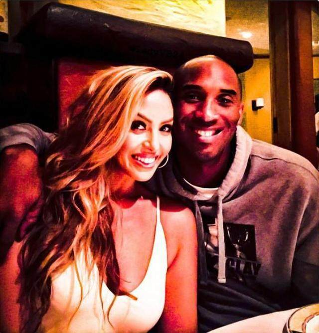 知名媒体人直指球迷双标：既然拥护库里，又岂能独批科尔？（知名媒体人抨击球迷双标：捧库里却只怪科尔？）