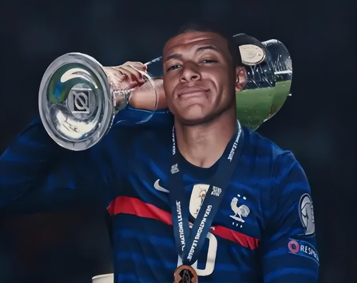 森保一：历史首次赢巴西离不开日本足球长期发展所积淀的底蕴（森保一：日本历史性首胜巴西，源自多年足球积淀）