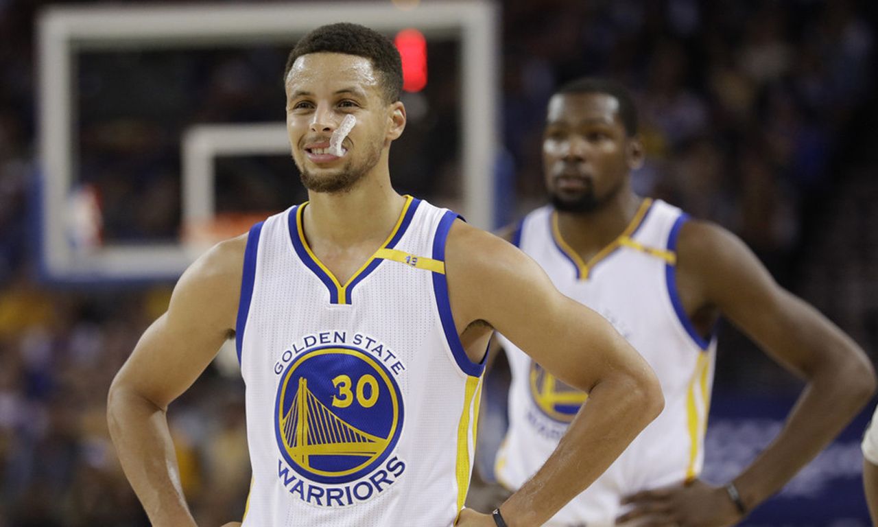 巴萨客战贝蒂斯：亚马尔PK安东尼，拉什福德、佩德里出战（巴萨做客贝蒂斯：亚马尔迎战安东尼，拉什福德与佩德里将出战）