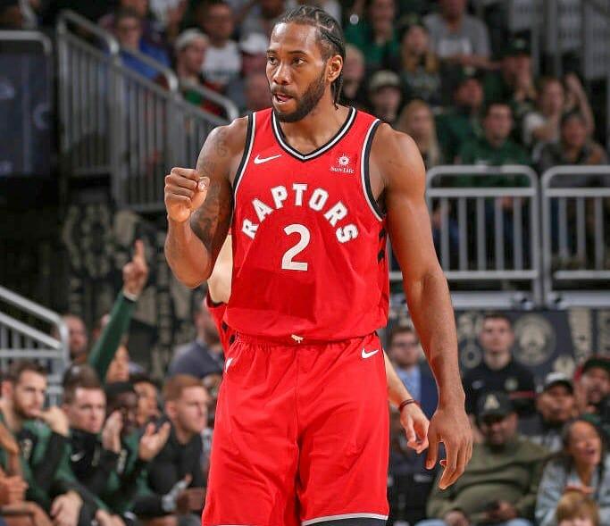 外线哑火！班凯罗22中10拿到25分8板 三分7中0&有5失误（外线失准！班凯罗22投10中砍25分8篮板 三分7投全失且有5次失误）