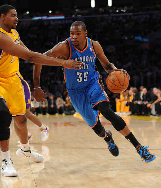 荷兰大名单：范戴克领衔；费耶诺德球员瓦伦特首次入选（荷兰队名单出炉：范戴克领衔，费耶诺德球员瓦伦特首度入选）