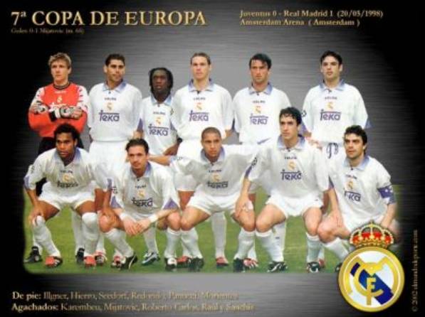 约翰逊突破被段睿骐直接拽翻在地：一场篮球赛中的激烈瞬间（约翰逊突破遭段睿骐拉拽摔倒：篮球赛场上的火爆一幕）