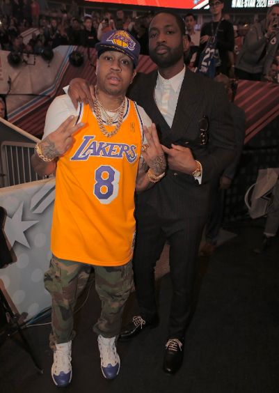 美加墨世界杯抽签出炉，三东道主获上上签，引发争议，詹俊点评小组赛看点。（北美世界杯抽签揭晓：三东道主签运爆表引热议，詹俊解读小组赛看点）