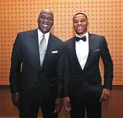 美记：杜伦下一份合同平均年薪至少4000万美金（美国记者：杜伦下一份合同年均薪资至少4000万美元）