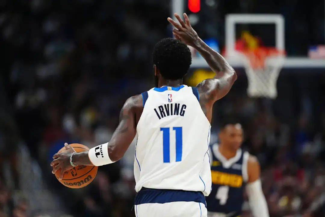 篮球CBA季后赛门票售罄，黄牛加价300%（CBA季后赛一票难求，黄牛价飙至原价三倍）