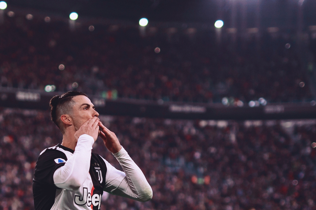 离奇，挪威女足球员药检呈阳性，污染源来自人造草坪的橡胶颗粒（挪威女足球员药检阳性，污染源指向人造草坪橡胶颗粒）